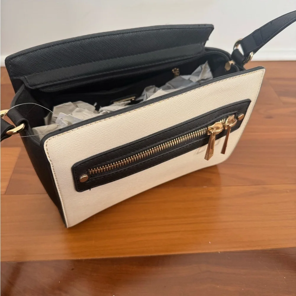 Elegant Beautiful New Crossbody bag in color block pattern in black and Beige